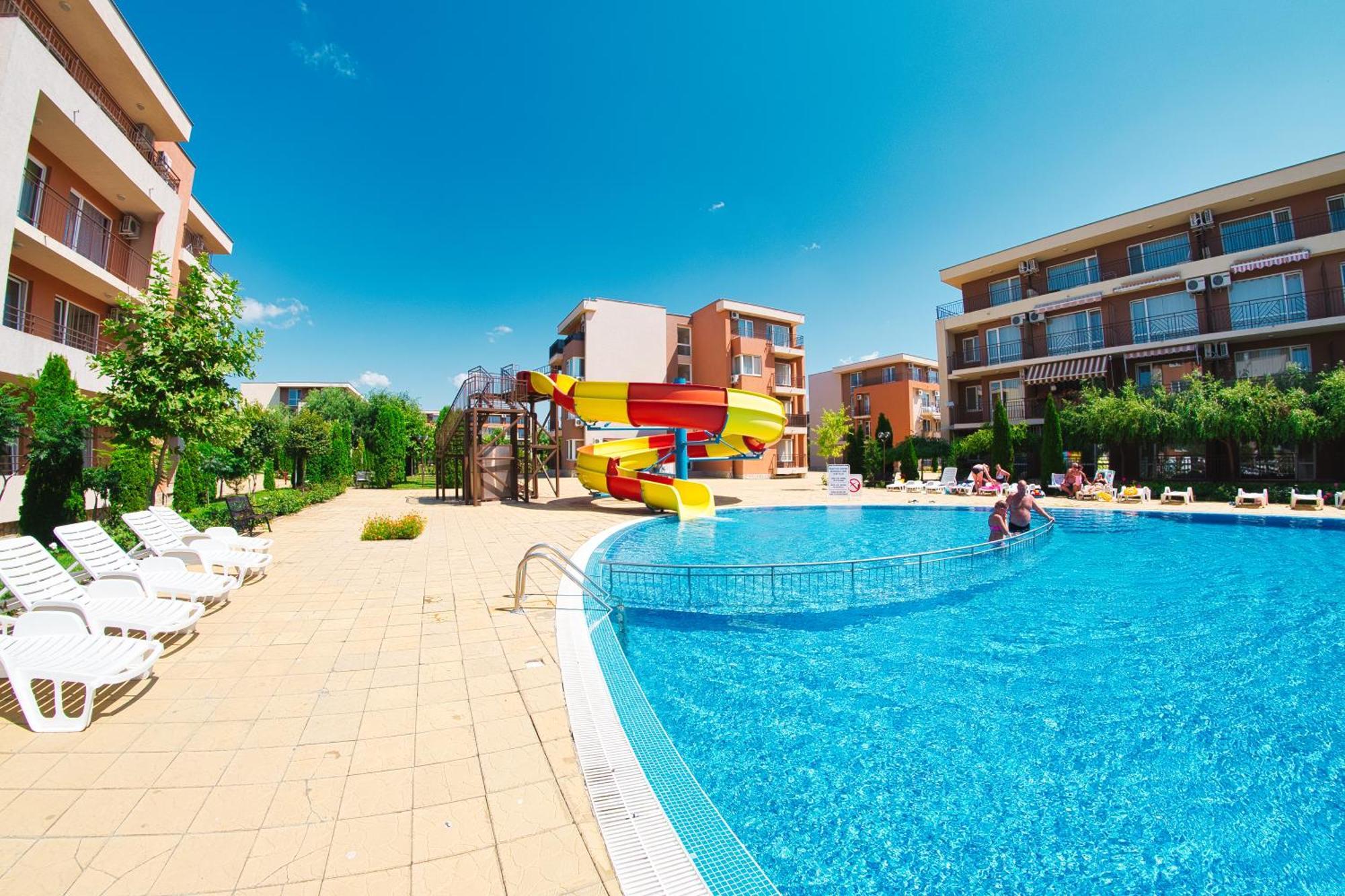 Holiday Garden Resort Sunny Beach Exterior photo
